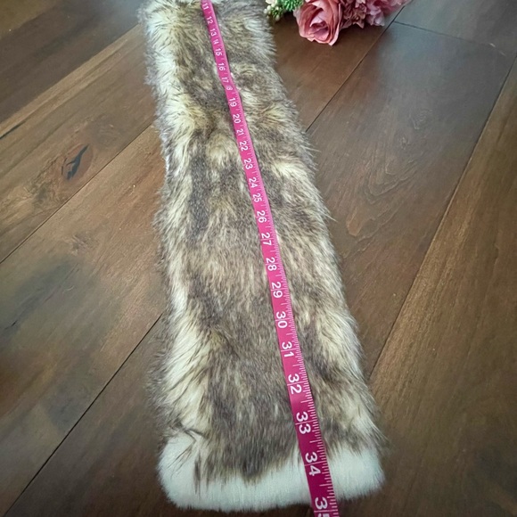 💖Host Pick💖 Anthropologie NWT Infinity Scarf - Picture 8 of 13